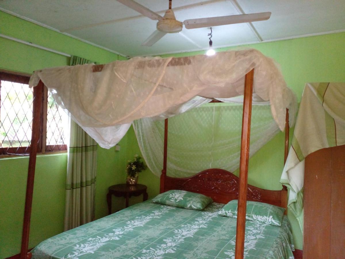Apartamento Pradeepa House Unawatuna Exterior foto